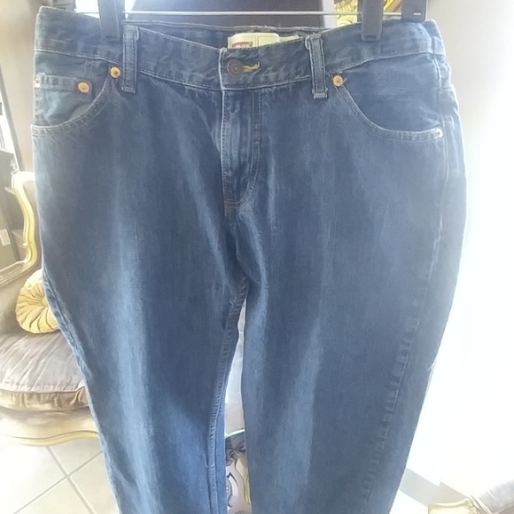 Levi Jeans - Picture 2 of 6